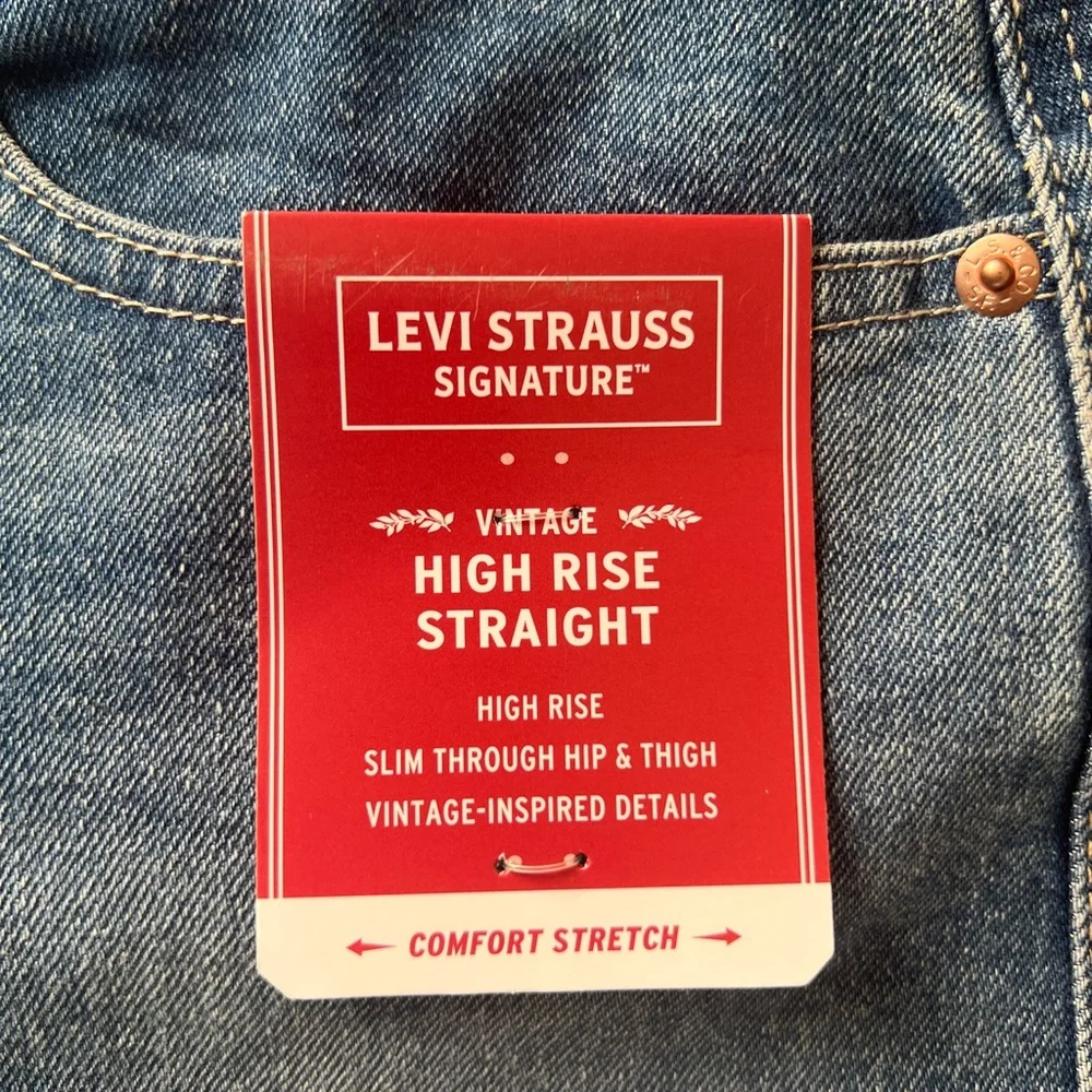 NWT Levi Strauss Signature High Rise Straight Jeans Size 10 W30 Comfort Stretch